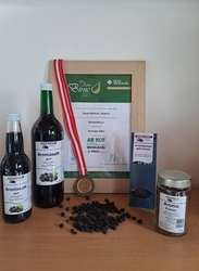 Aroniahof Gepp – 100% šťáva z bobulí aronie 0,75 l (Rakousko)